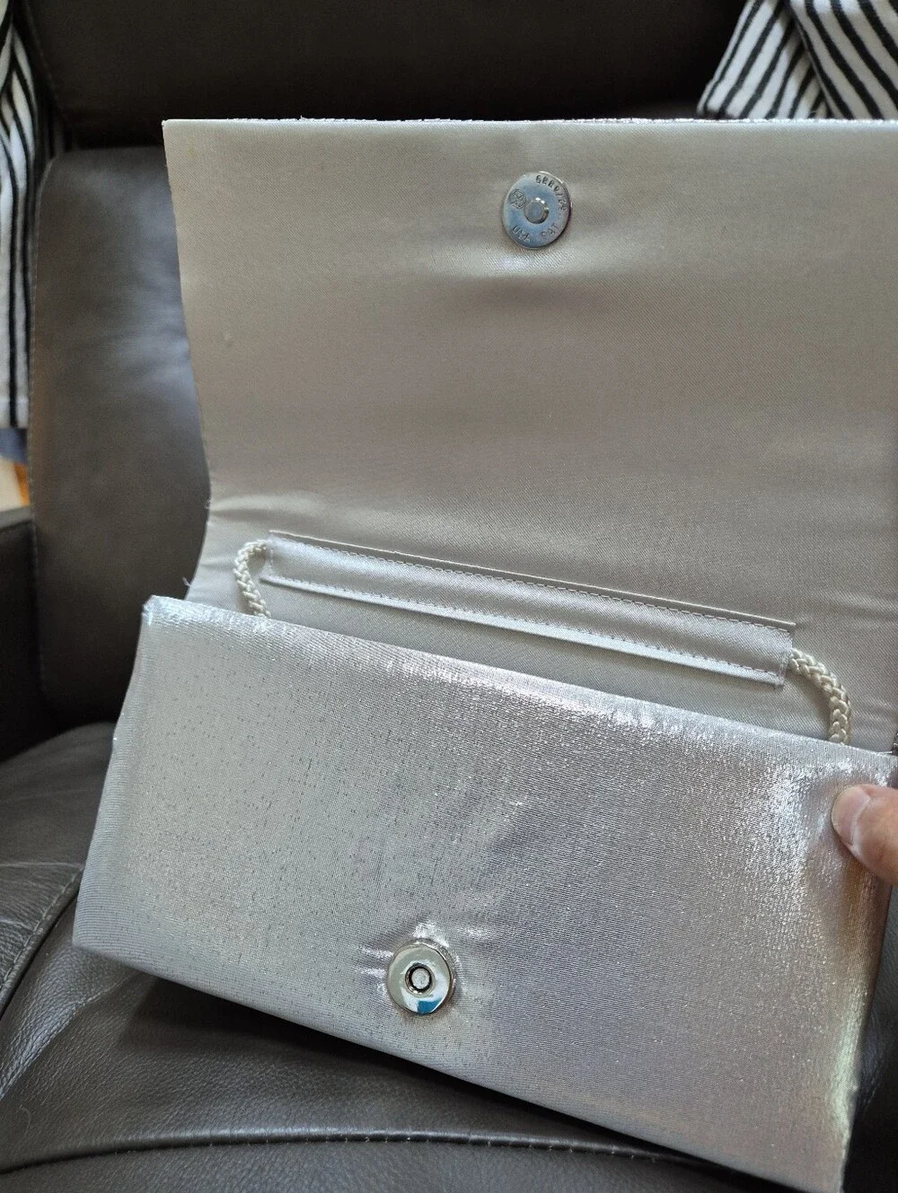 La Regale Silver Pleated Evening Clutch Bag NWOT